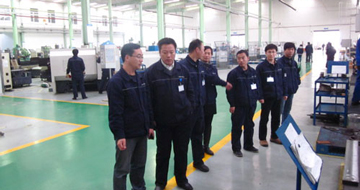 藍英裝備開展“設(shè)備6S管理日”活動