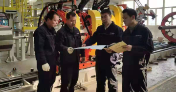 藍(lán)英集團沈陽公司裝配車間馬巖榮獲“六好班組長”稱號